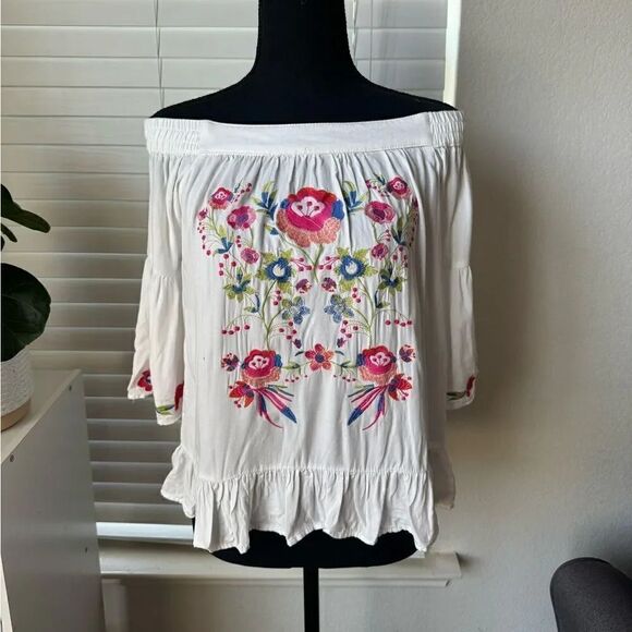Umgee White Floral Embroidered Off The Shoulder Top S Cotton blend Boho Peasant - Picture 4 of 8